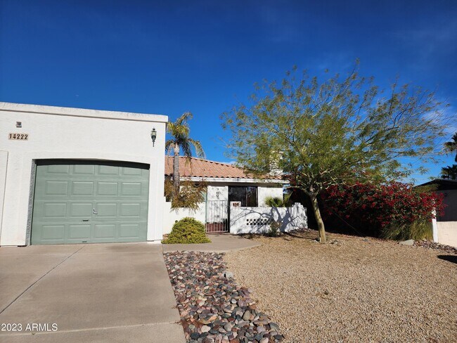 14222 N Brunswick Dr in Fountain Hills, AZ - Building Photo - Building Photo