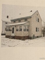 927 State St in Watertown, NY - Building Photo