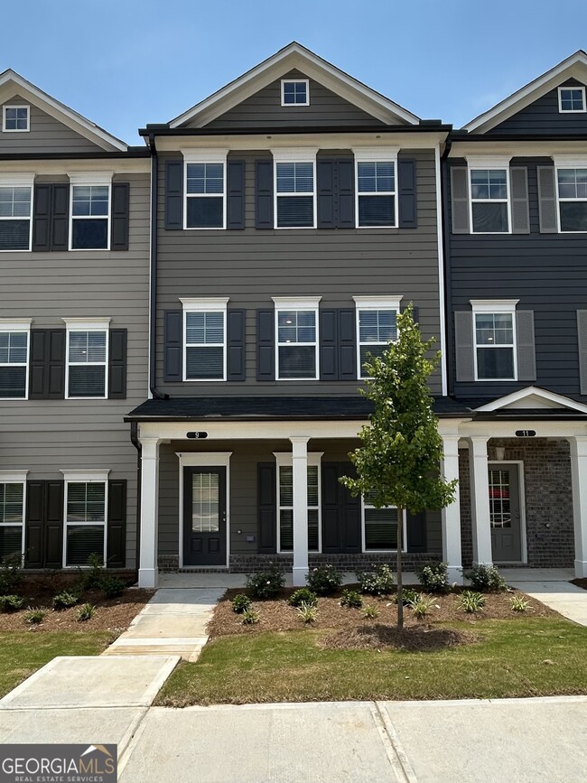 property at 9 Mercury Ln