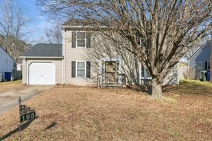 195 Bentley Dr in Newport News, VA - Building Photo