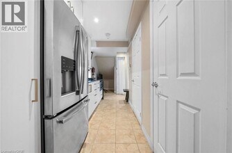 215 Locke St S in Hamilton, ON - Building Photo - Building Photo