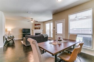 4720 Kendrick Peak Way in Fort Worth, TX - Building Photo - Building Photo