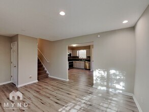 107 Huntington Ct in Dallas, GA - Foto de edificio - Building Photo