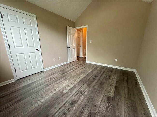 property at 3490 Ennfield Ln