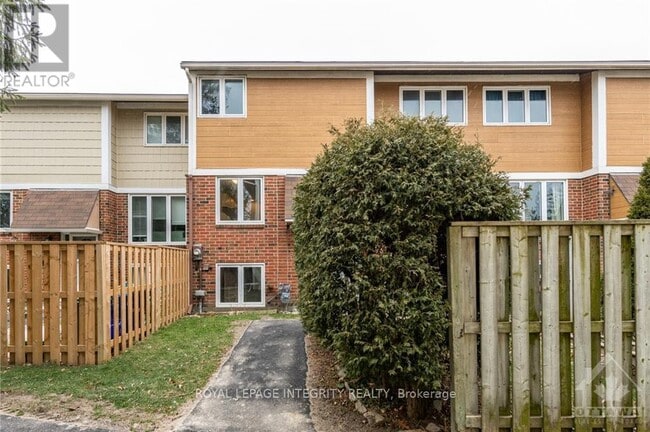 170 Salter Crescent in Ottawa, ON - Building Photo - Building Photo