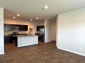 611 Running Creek Dr in Kyle, TX - Building Photo - Building Photo