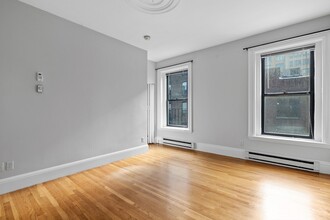 230 Newbury St, Unit 32 in Boston, MA - Building Photo - Building Photo