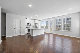 67 Robeson St in Somerville, NJ - Building Photo - Building Photo