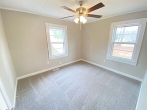 1379 Rainbow Dr in Kannapolis, NC - Building Photo - Building Photo