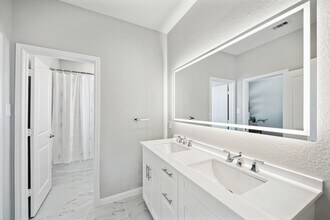 Cadia at Lago Mar in Texas City, TX - Building Photo - Building Photo
