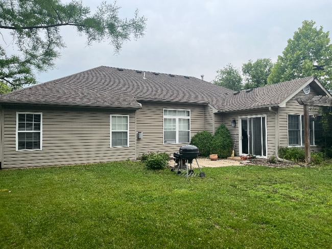 300 Macaw Dr in Columbia, MO - Building Photo - Building Photo