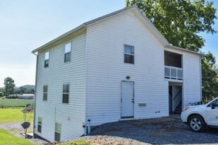 135 Kunes St in Blanchard, PA - Building Photo