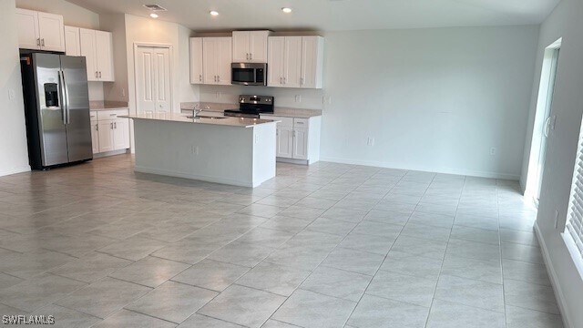12195 Savanna Lks Blvd in Lehigh Acres, FL - Building Photo