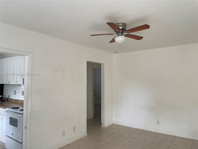 3312 SE 3rd St, Unit 2 in Pompano Beach, FL - Building Photo - Building Photo