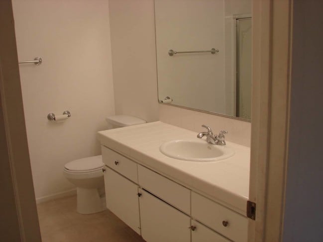 23653 Park Capri, Unit 91 in Calabasas, CA - Building Photo - Building Photo