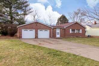 151 Belle Ave NW in Massillon, OH - Building Photo - Building Photo