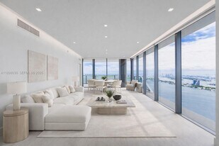 700 NE 24th St, Unit 5107 in Miami, FL - Building Photo