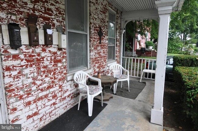 property at 515 N Loudoun St