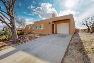9913 La Paz Dr in Albuquerque, NM - Building Photo - Building Photo