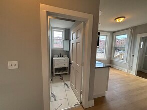 1 Charter St in Exeter, NH - Building Photo - Building Photo