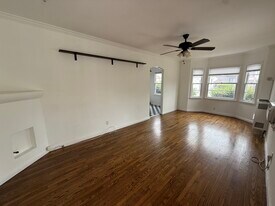 4126 Monroe St, Unit A in Los Angeles, CA - Building Photo