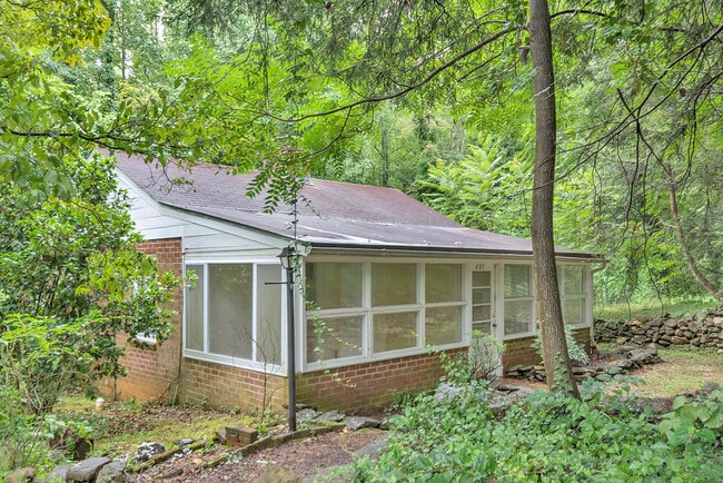 605 Shepards Hill Rd in Charlottesville, VA - Building Photo - Building Photo