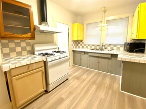 1210 Taylor St in Austin, TX - Building Photo - Building Photo