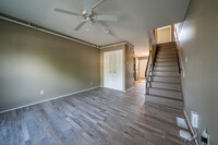 300 Shelbourne in Normal, IL - Building Photo - Interior Photo