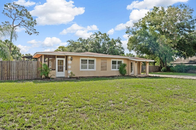 property at 585 N Wayman St