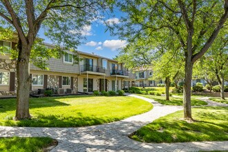 Andover Park in Valparaiso, IN - Foto de edificio - Building Photo