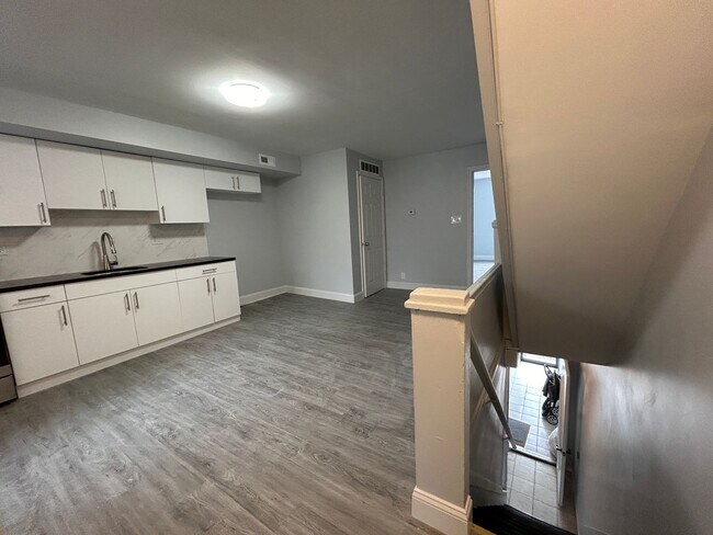 property at 915 Washington Ave