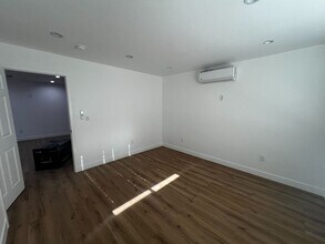 14101 Anderson Pl in Paramount, CA - Building Photo - Building Photo