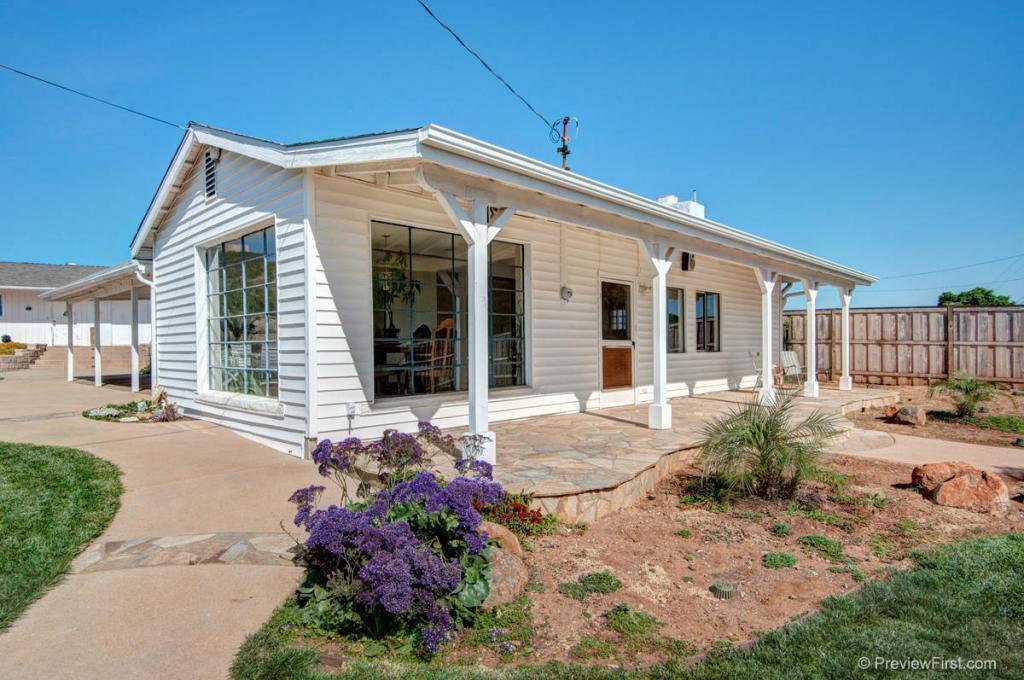 1988 Rainbow Glen in Fallbrook, CA - Building Photo