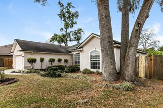 2884 Golden Pond Blvd in Orange Park, FL - Building Photo - Building Photo