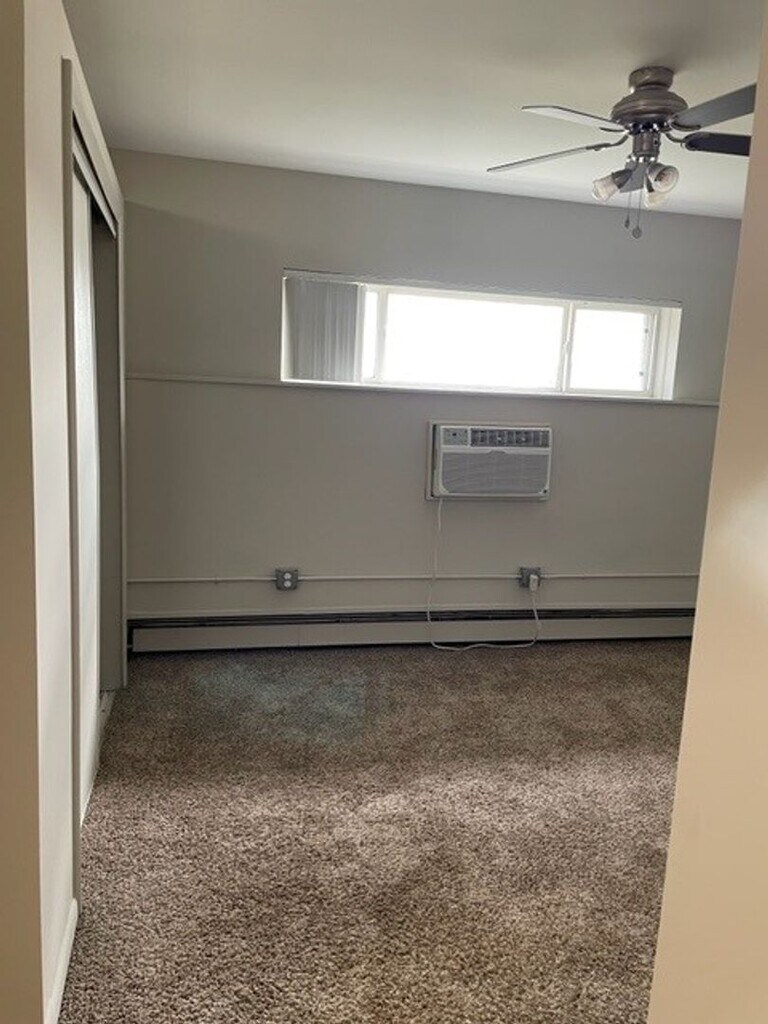 Walnut Manor Apartments Royal Oak, MI Apartments