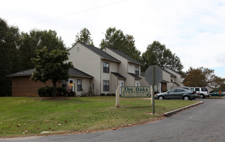 The Oaks Apartments in Four Oaks, NC - Building Photo