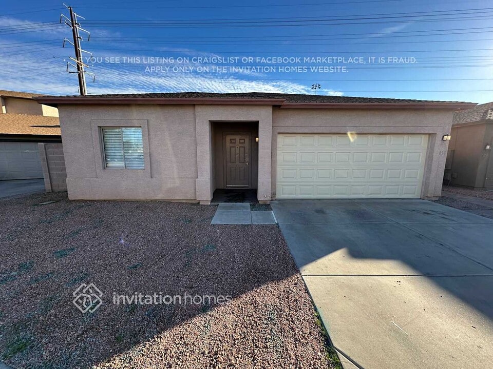 833 E Minton St in Phoenix, AZ - Foto de edificio