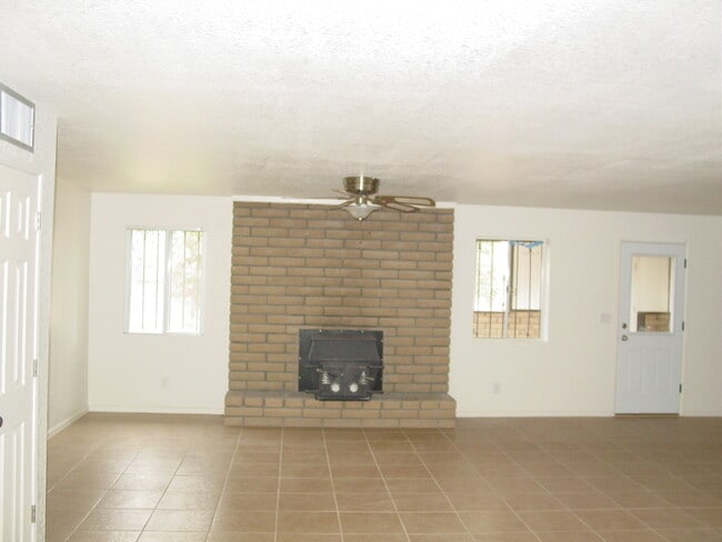 295 Duchess Dr in Sierra Vista, AZ - Building Photo - Building Photo