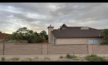 4761 Jessica Dr NE in Rio Rancho, NM - Building Photo - Building Photo