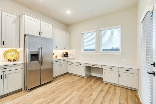 9806 Starry Night Ln in Manvel, TX - Building Photo - Building Photo