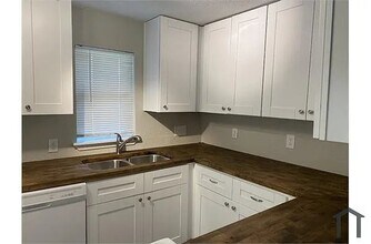 806 4th Ave N in Texas City, TX - Building Photo - Building Photo