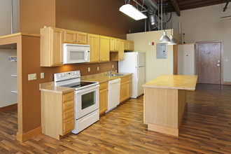 Kassenborg Apartments in Moorhead, MN - Building Photo - Interior Photo