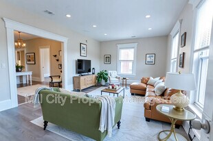 261 Orange St in Manchester, NH - Building Photo