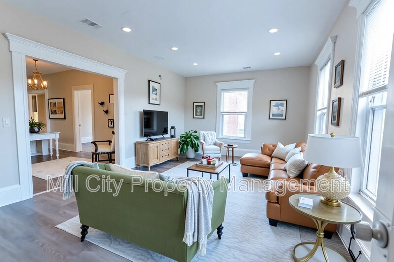 261 Orange St in Manchester, NH - Building Photo