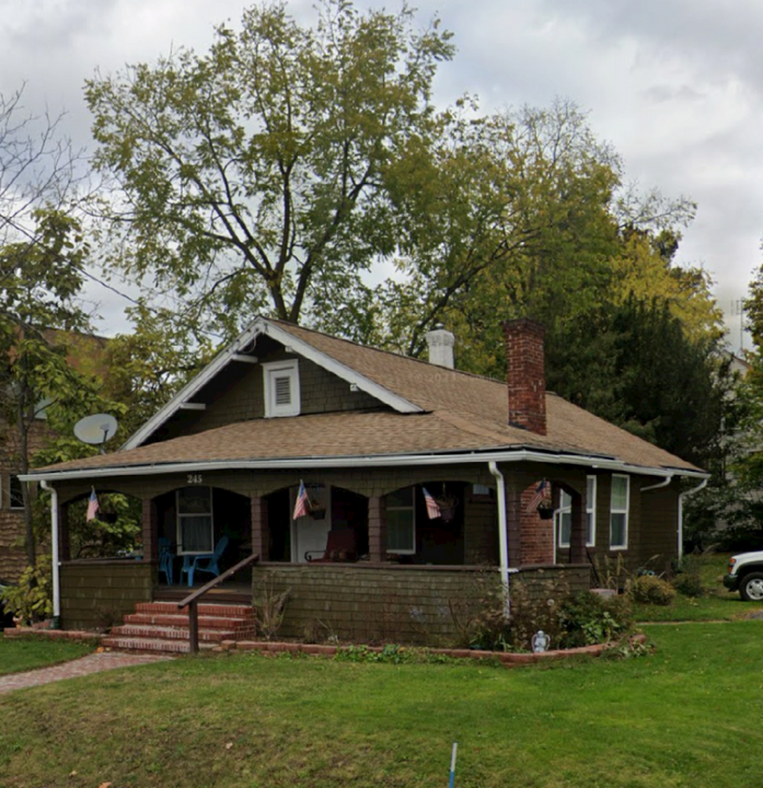 245 Main St in Vestal, NY - Foto de edificio