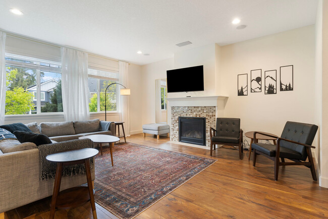3740 SE Willamette Ave in Hillsboro, OR - Foto de edificio - Building Photo