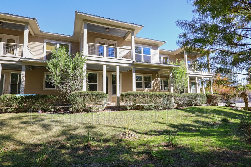 15 Palm St in Freeport, FL - Building Photo