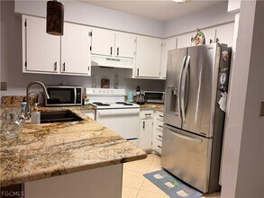 1100 Pondella Rd in Cape Coral, FL - Building Photo - Building Photo