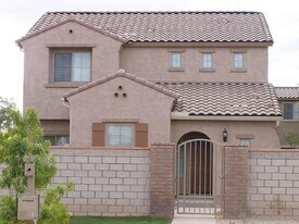 2413 N 83rd Dr in Phoenix, AZ - Building Photo