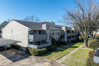 Leawood Condominiums in Houston, TX - Building Photo - Building Photo